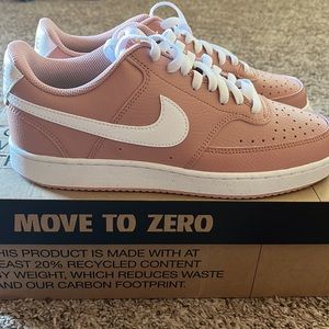 Nike Court Vision Lo Women’s 9.5 new in box Rose Whisper